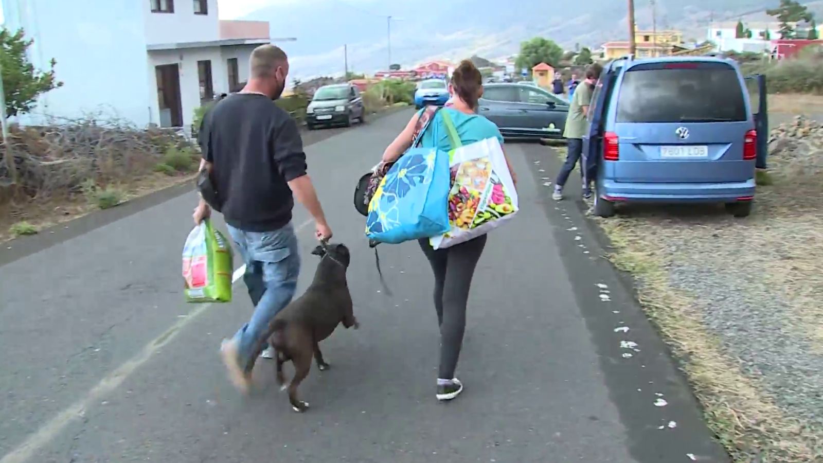 Cientos de personas son evacuadas en La Palma: 