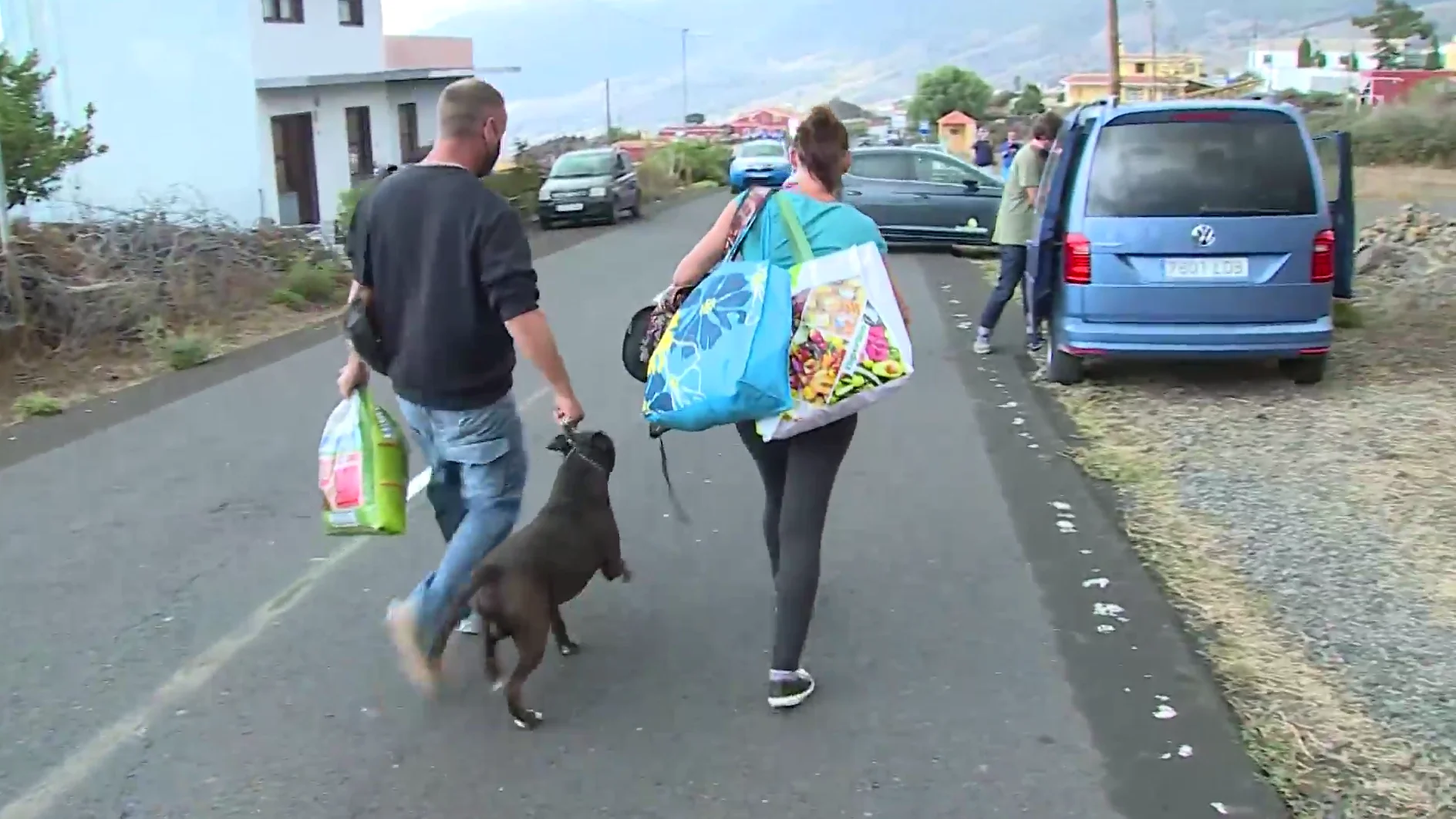 Personas siendo evacuadas en La Palma Personas siendo evacuadas en La Palma