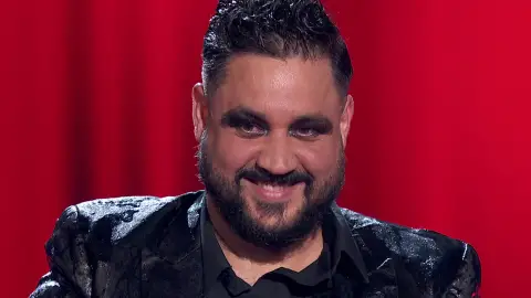 La falda de David Bastidas causa sensación en 'La Voz' 'La Voz'