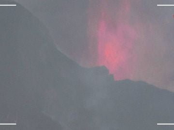 Vídeo: el avance de la lava en volcán de La Palma, streaming en directo