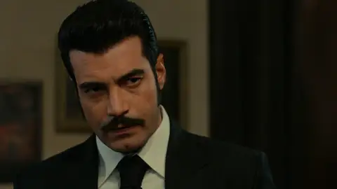 Züleyha se niega a complacer a Demir: “Tú eres la que va a sufrir” Züleyha se niega a complacer a Demir: “Tú eres la que va a sufrir”