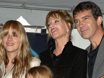 Dakota Johnson, Melanie Griffith y Antonio Banderas Dakota Johnson, Melanie Griffith y Antonio Banderas