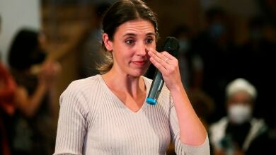 Irene Montero rompe a llorar tras la marcha de Noelia Vera, número dos de Igualdad