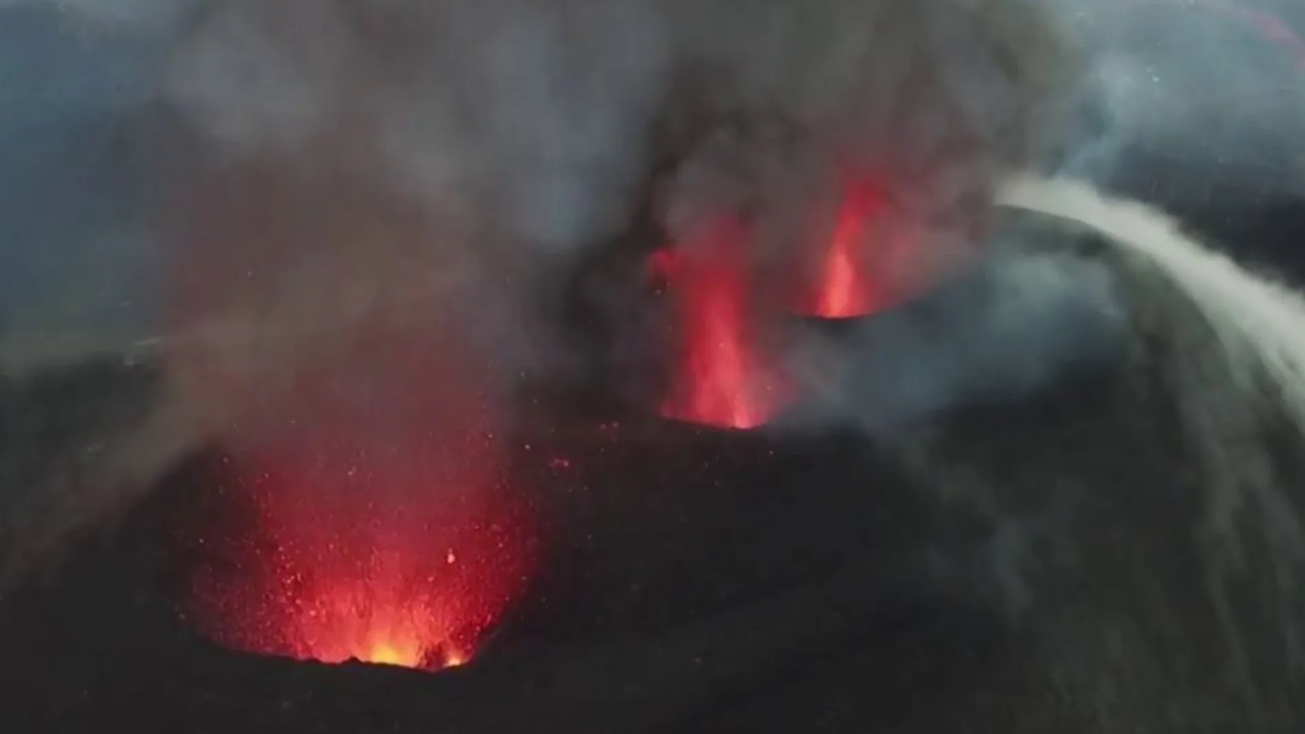 Nuevas bocas en el volcán de La Palma