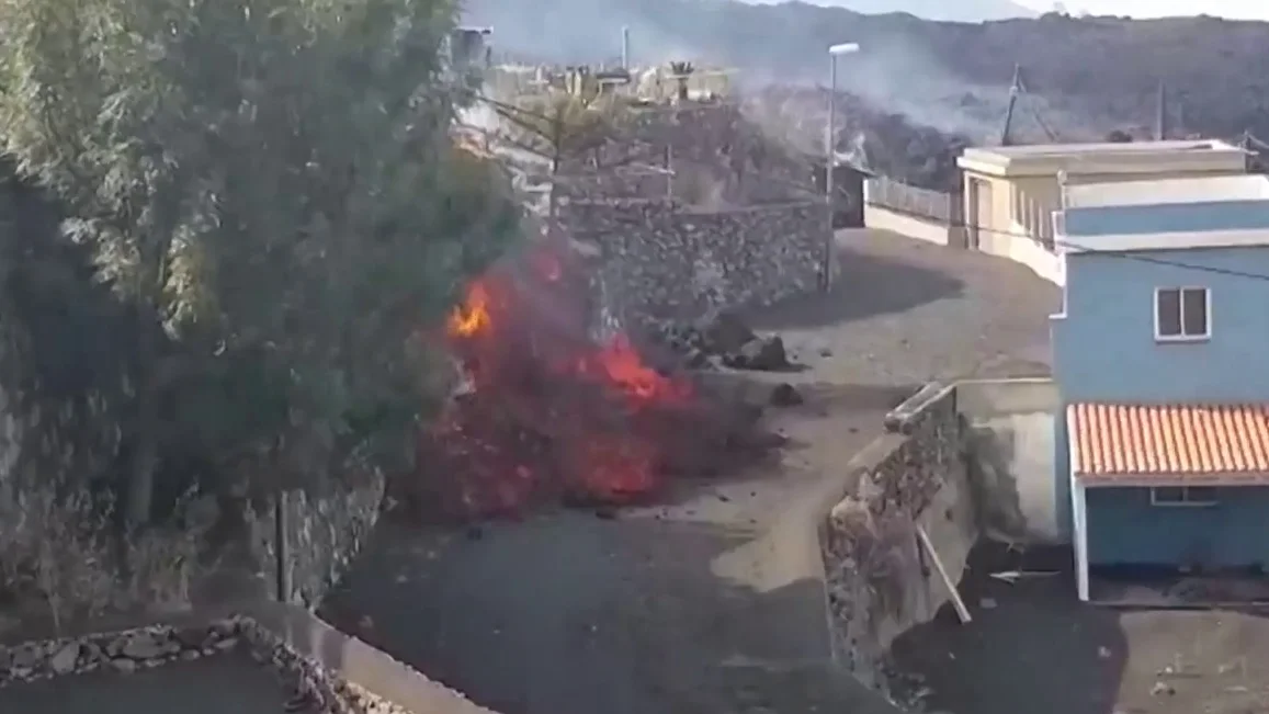 M&aacute;s de un millar de casas afectadas por el volc&aacute;n de La Palma