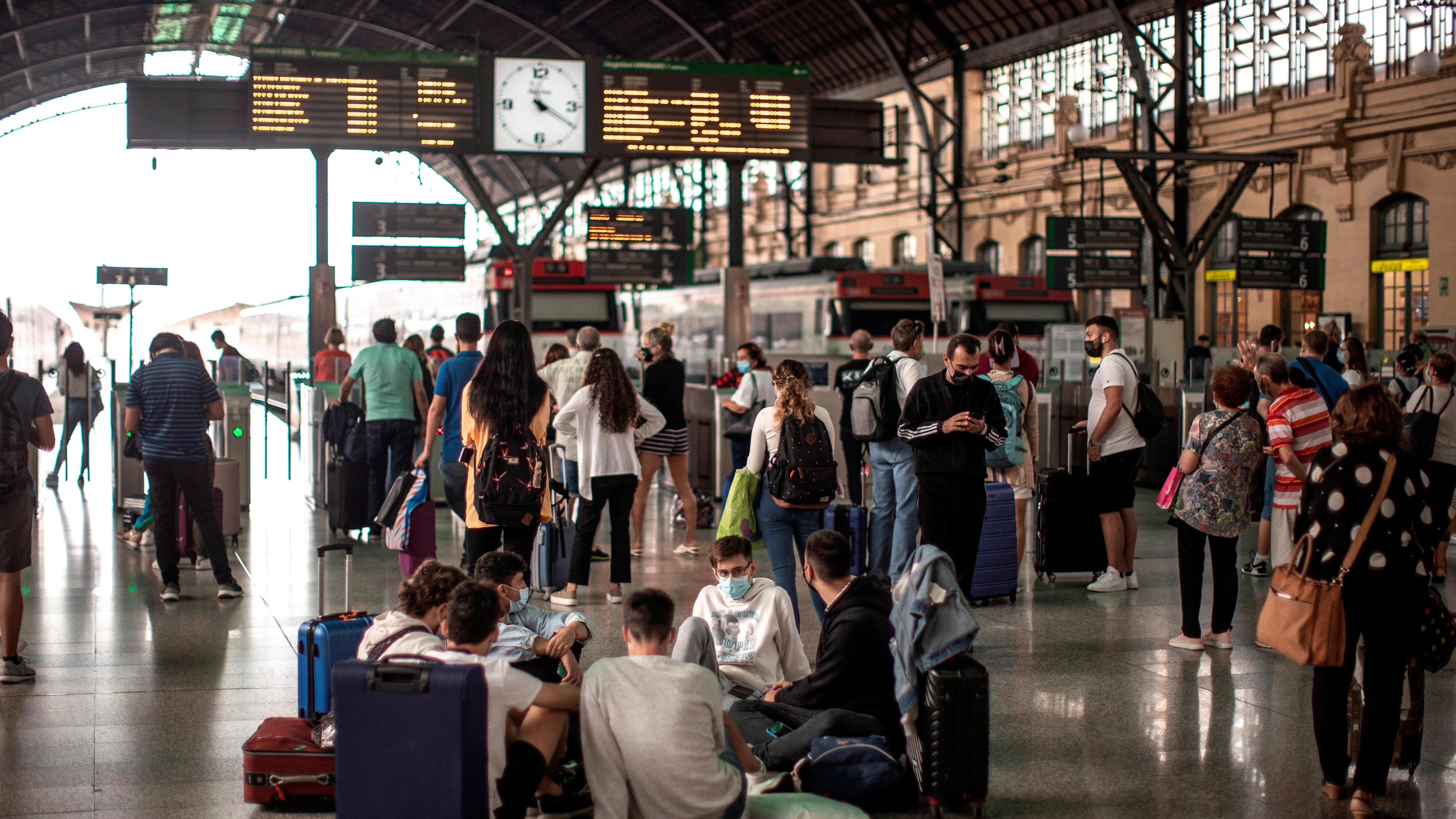 Huelga de Renfe, estaci&oacute;n del Norte de Valencia.