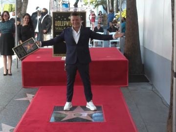 Alejandro Sanz estrena su estrella en el Paseo de la Fama de Hollywood: "La vida te sorprende con cosas emocionantes"