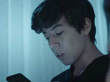 Ali descubre la infidelidad de su padre Ali descubre la infidelidad de su padre