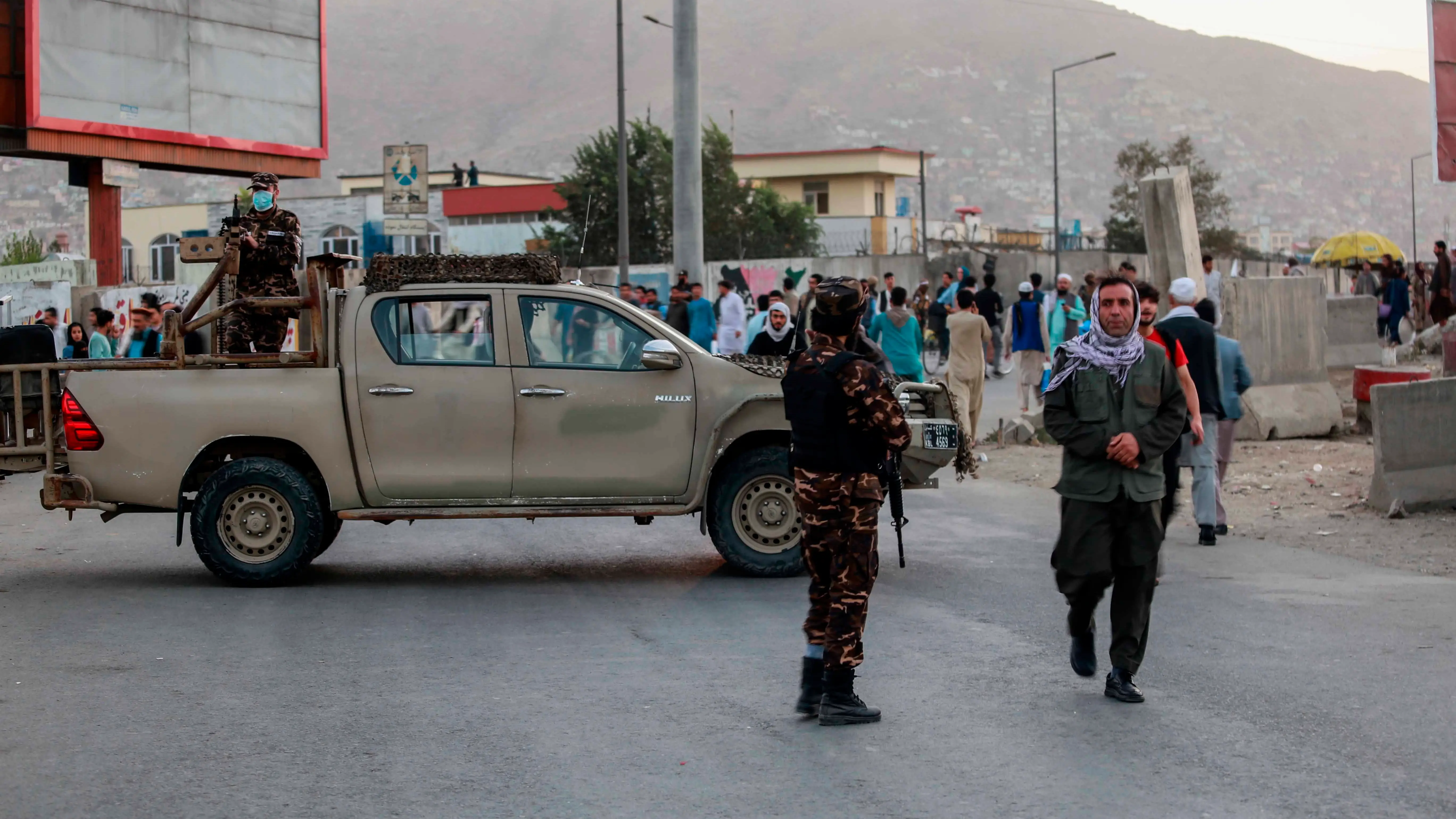 Al menos 12 muertos y 32 heridos en un atentado contra la segunda mezquita m&aacute;s grande de Kabul