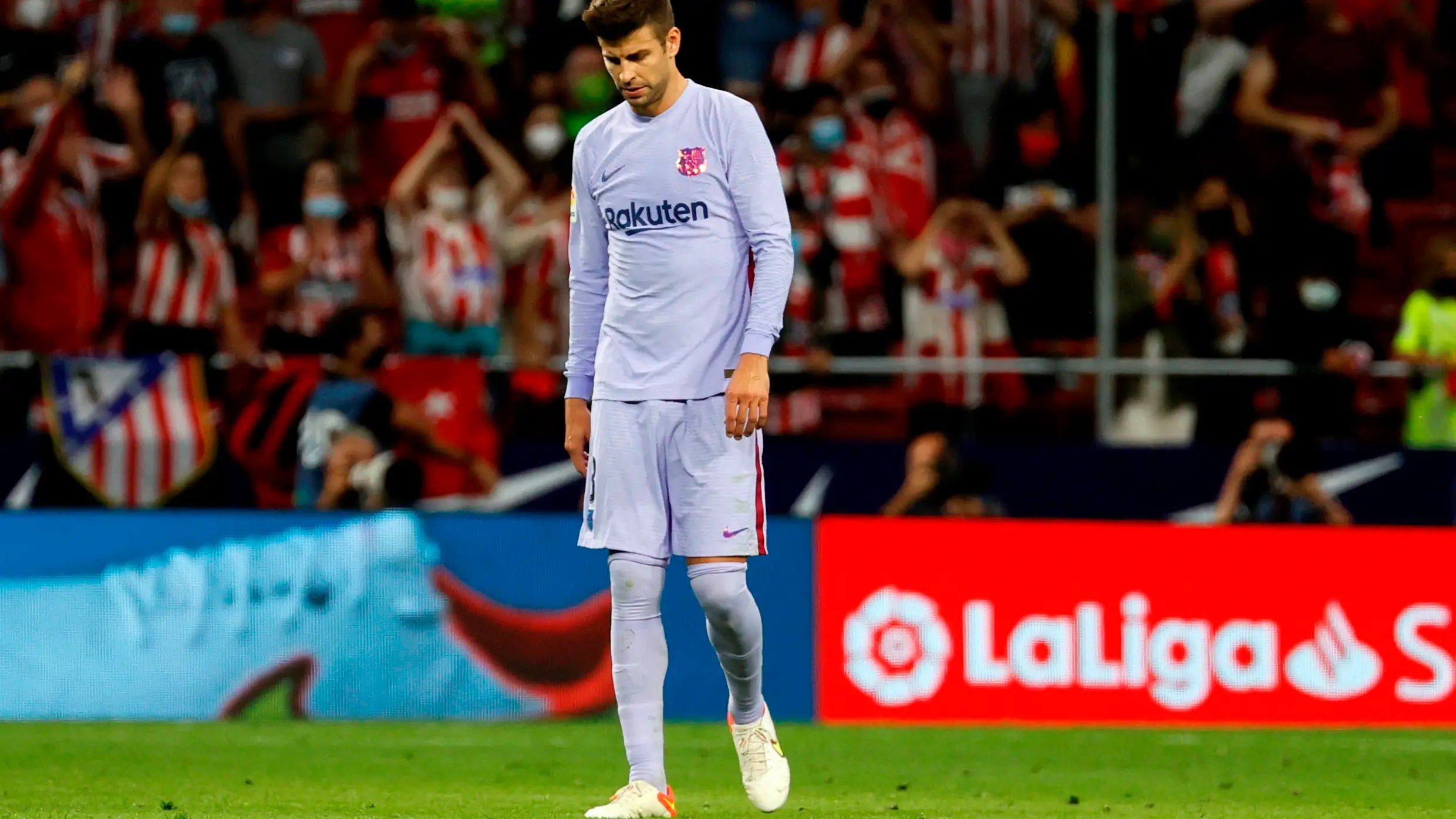 Piqué, tras la derrota ante el Atlético: "Podríamos jugar tres horas y no meter gol" Piqué, tras la derrota ante el Atlético: "Podríamos jugar tres horas y no meter gol"