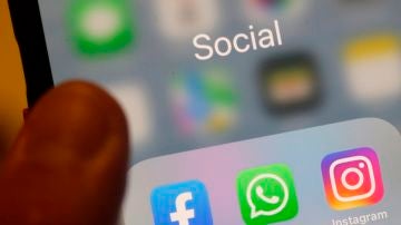 Iconos de móvil de WhatsApp, Instagram y Facebook