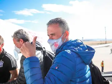 Luis Enrique, sobre las críticas a la lista: "No os leo porque sé más de fútbol que la mayoría" Luis Enrique, sobre las críticas a la lista: "No os leo porque sé más de fútbol que la mayoría"