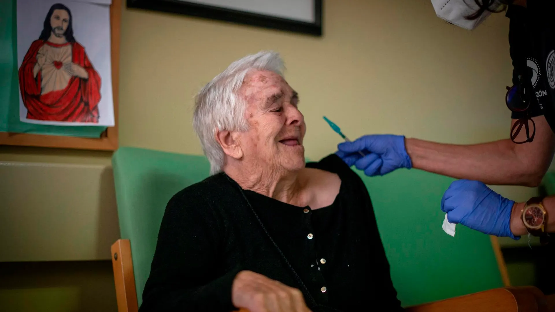 Sanidad da luz verde a la tercera dosis de la vacuna contra el Covid-19 para mayores de 70 años Sanidad da luz verde a la tercera dosis de la vacuna contra el Covid-19 para mayores de 70 años