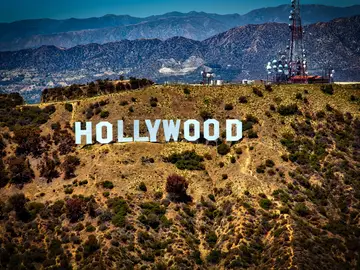 Hollywood convoca una huelga que paralizaría toda la industria cinematográfica Hollywood convoca una huelga que paralizaría toda la industria cinematográfica