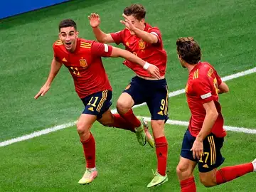 España gana a Italia con un doblete de Ferran Torres y se mete en la final de la Nations League España gana a Italia con un doblete de Ferran Torres y se mete en la final de la Nations League