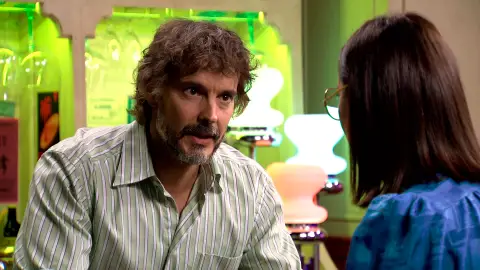 Guillermo no sabe cómo abordar el tema del sexo con Inés Guillermo no sabe cómo abordar el tema del sexo con Inés