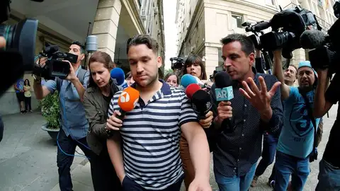 'El Prenda', condenado de 'La Manada', reconoce la violación en grupo y pide perdón a la víctima 'El Prenda', condenado de 'La Manada', reconoce la violación en grupo y pide perdón a la víctima