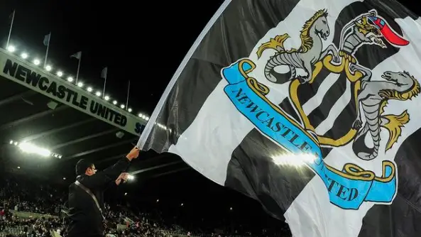 Un fondo de Arabia Saudí compra el Newcastle, que pasa a ser el club más rico del mundo Un fondo de Arabia Saudí compra el Newcastle, que pasa a ser el club más rico del mundo
