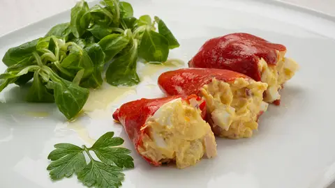 ¡Combinación perfecta! Receta de pimientos del piquillo rellenos de ensaladilla rusa ¡Combinación perfecta! Receta de pimientos del piquillo rellenos de ensaladilla rusa
