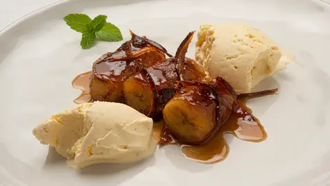 La receta de Arguiñano en apoyo a los agricultores de La Palma: plátanos flambeados con helado La receta de Arguiñano en apoyo a los agricultores de La Palma: plátanos flambeados con helado