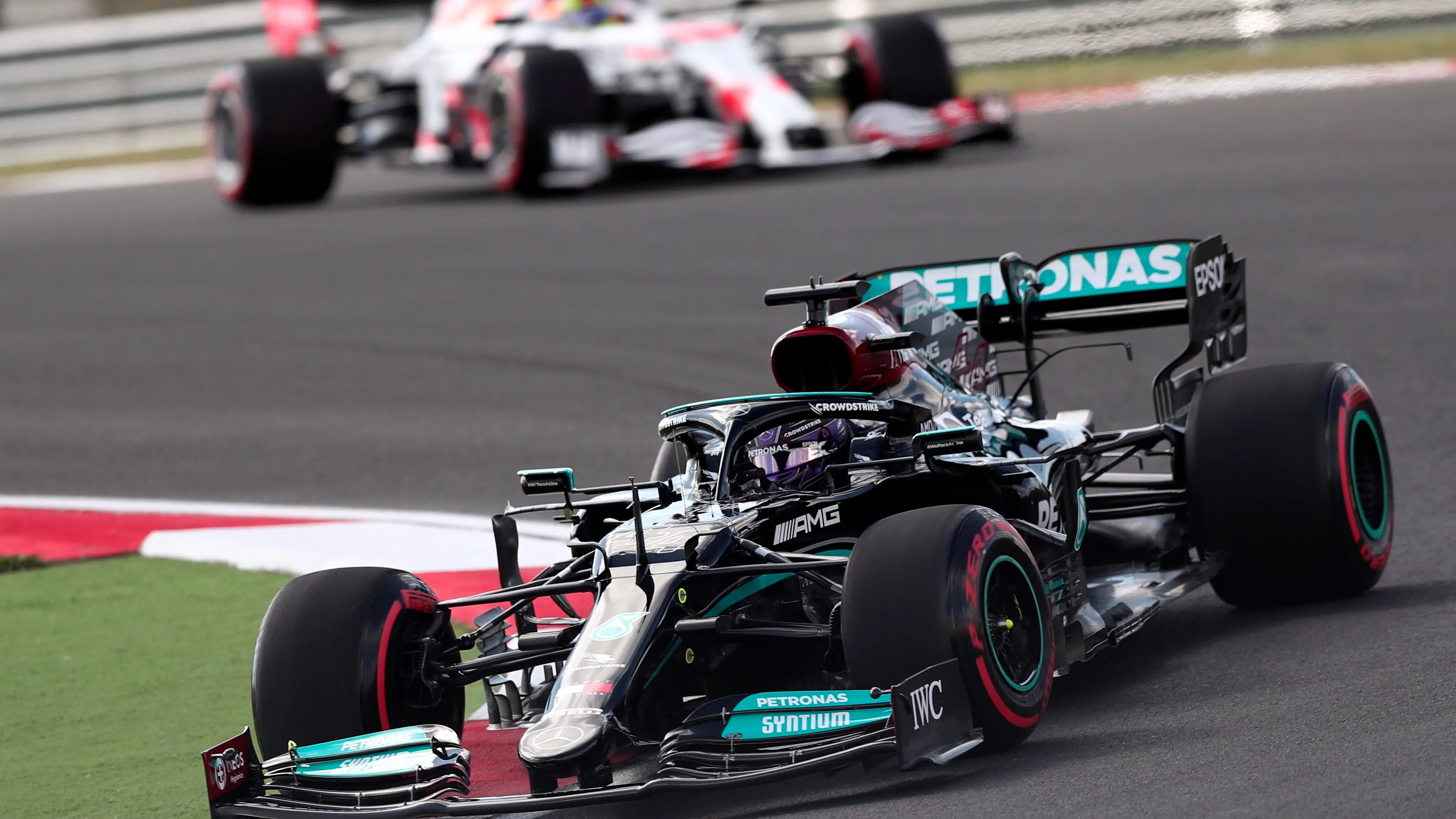 Lewis Hamilton, en acción en los primeros libres del GP de Turquía Lewis Hamilton, en acción en los primeros libres del GP de Turquía