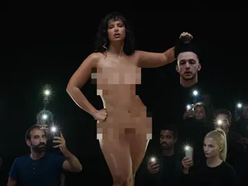 C Tangana y Nathy Peluso presentan 'Ateo', el polémico videoclip en el que aparecen los cameos de Josep Pedrerol y María Pombo C Tangana y Nathy Peluso presentan 'Ateo', el polémico videoclip en el que aparecen los cameos de Josep Pedrerol y María Pombo