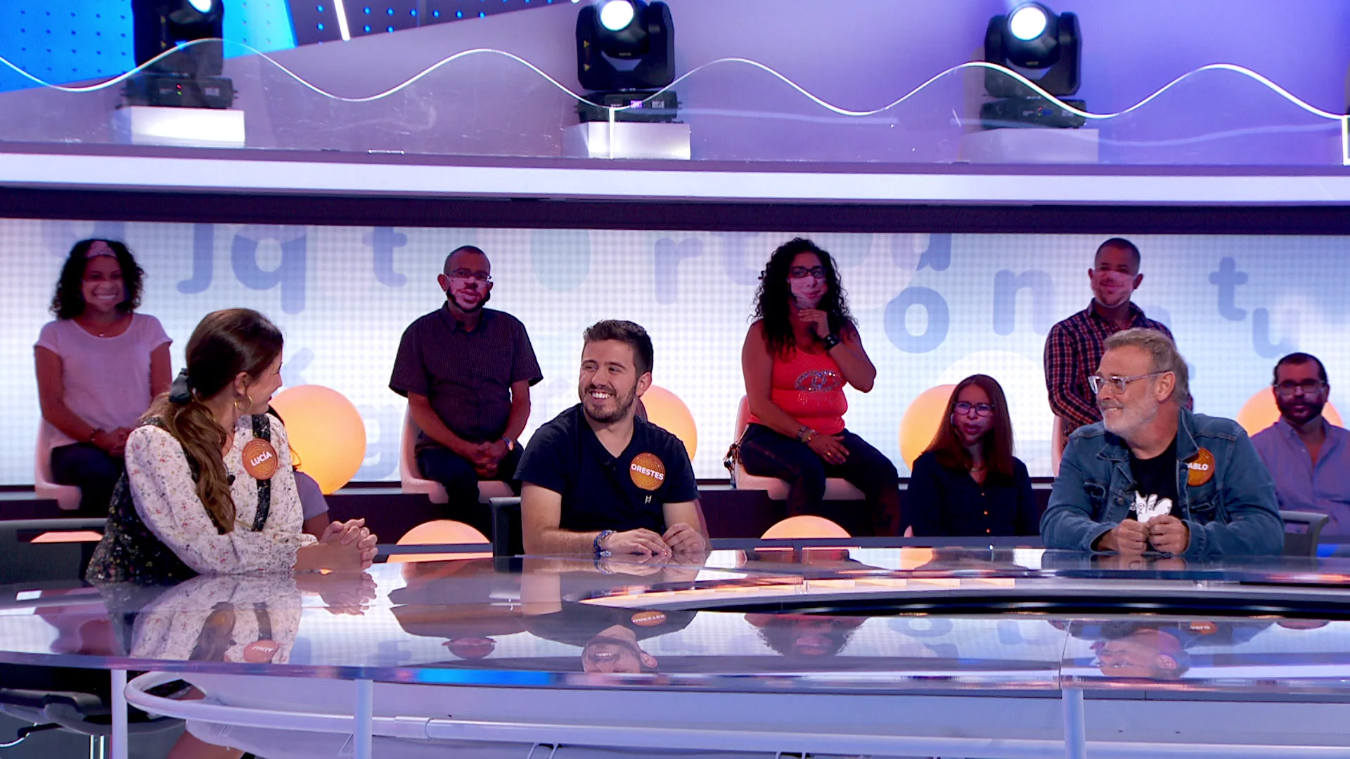“Dedicamos el programa a Burgos”: La casualidad que une a Orestes con uno de los invitados de ‘Pasapalabra’ “Dedicamos el programa a Burgos”: La casualidad que une a Orestes con uno de los invitados de ‘Pasapalabra’