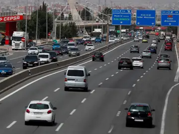 300 mil coches sin etiqueta ambiental se quedarán sin poder circular por Madrid el 1 de enero: qué opciones tienen sus dueños 300 mil coches sin etiqueta ambiental se quedarán sin poder circular por Madrid el 1 de enero: qué opciones tienen sus dueños