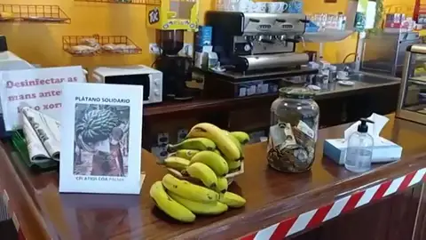 España se inunda de gestos solidarios con los afectados por el volcán de La Palma España se inunda de gestos solidarios con los afectados por el volcán de La Palma