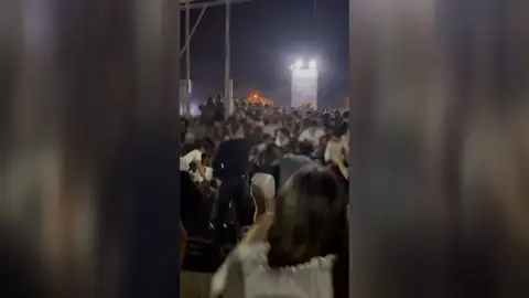 Las imágenes de la avalancha en una discoteca de Sant Cugat que ha acabado con seis heridos Las imágenes de la avalancha en una discoteca de Sant Cugat que ha acabado con seis heridos