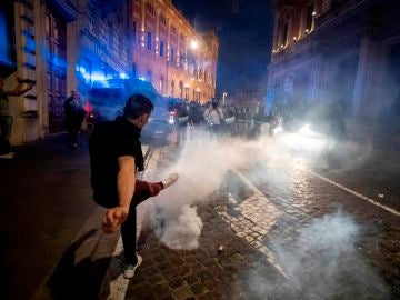 Asaltan un hospital en Roma en medio de las protestas contra el pasaporte COVID