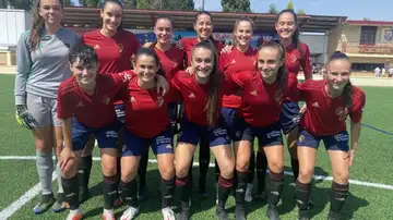 Una jugadora del Osasuna B denuncia los graves insultos recibidos en un partido: "Te voy a violar" Una jugadora del Osasuna B denuncia los graves insultos recibidos en un partido: "Te voy a violar"
