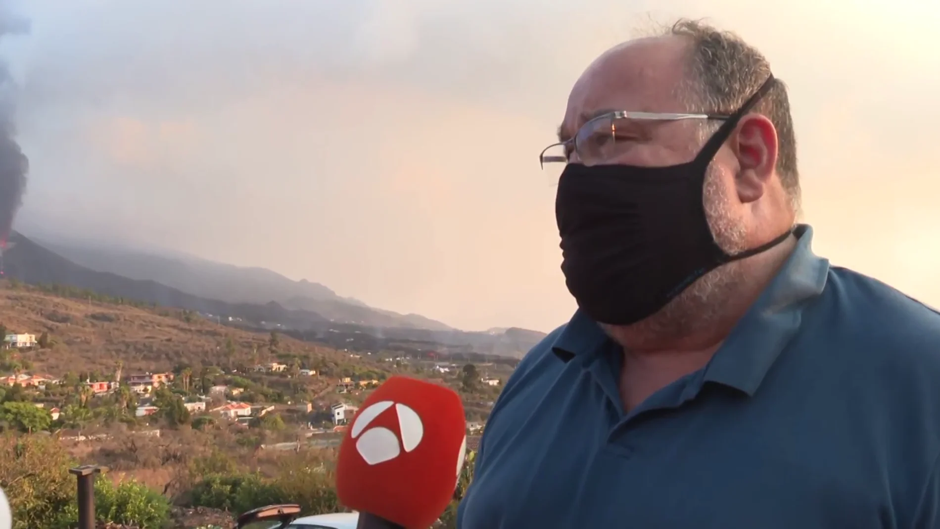 Nemesio Pérez, del Instituto Vulcanológico de Canarias: "Habrá más coladas de lava en el volcán de La Palma"