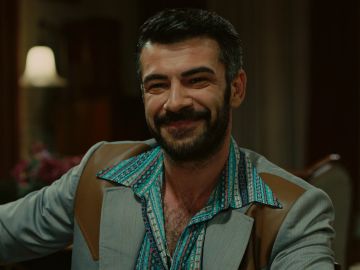Yilmaz se presenta ante Ercüment como el socio de Demir