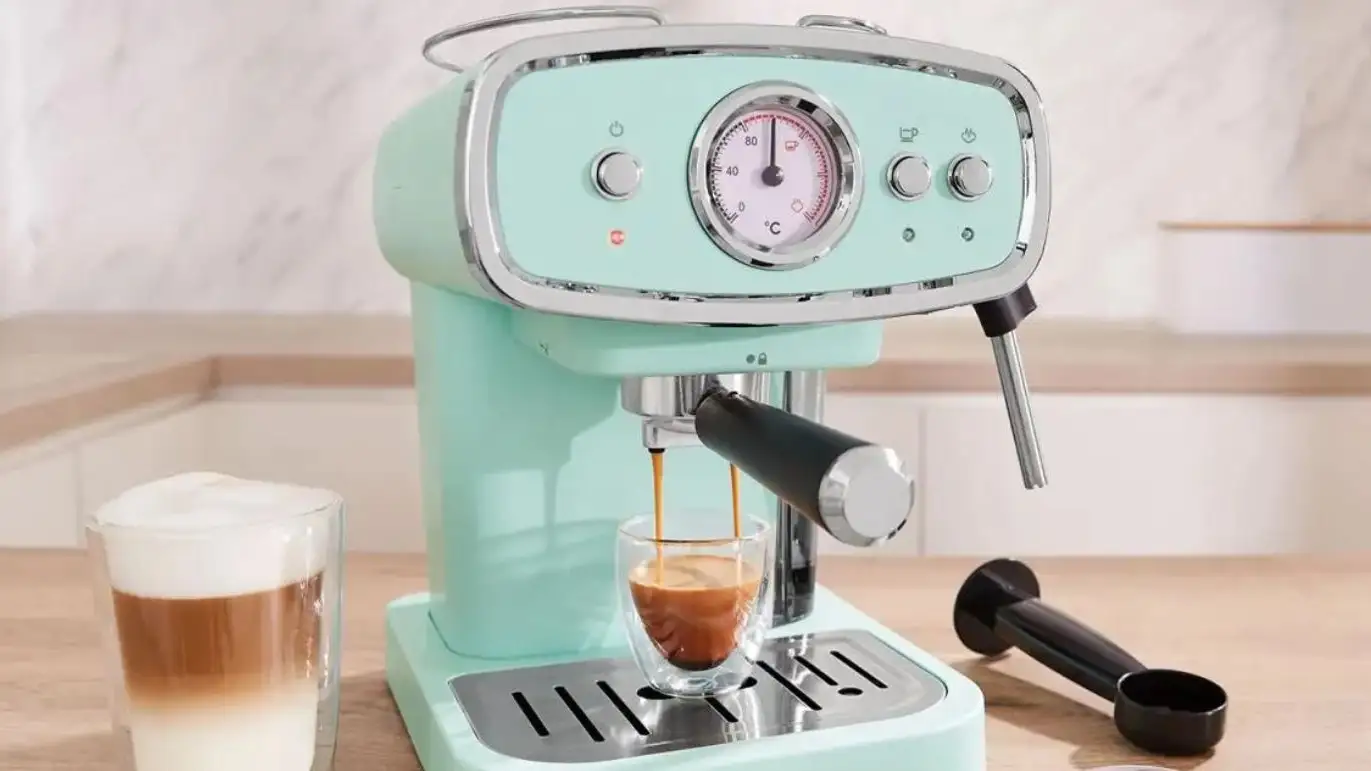 La cafetera "vintage" de Lidl que causa furor entre los clientes
