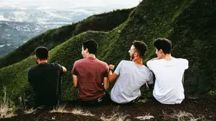 Un grupo de jóvenes Un grupo de jóvenes
