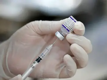 La OMS recomienda una tercera dosis adicional de la vacuna contra la Covid-19 a personas de riesgo