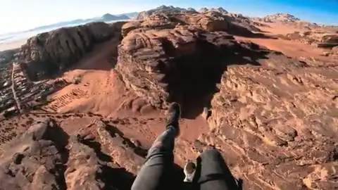 Sobrevuela la ciudad de Petra Sobrevuela la ciudad de Petra