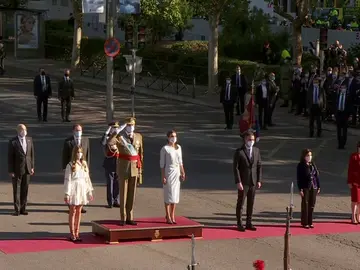 Los reyes presiden este martes en Madrid el desfile de las Fuerzas Armadas por el Día de la Hispanidad Los reyes presiden este martes en Madrid el desfile de las Fuerzas Armadas por el Día de la Hispanidad