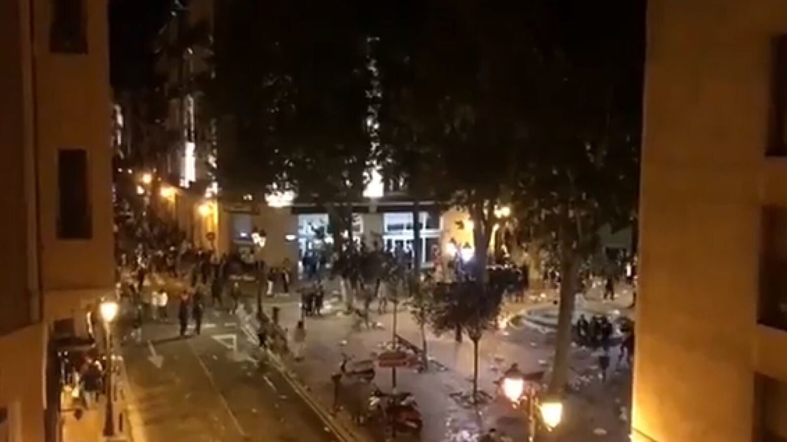 Nueva noche que acaba con botellones, aglomeraciones y detenciones en varias ciudades de España