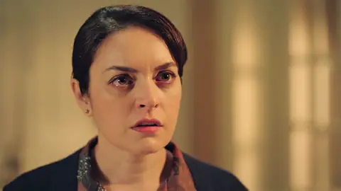 Safiye, absorta ante la confesión de Han: “Alejé de tu lado al amor de tu vida” Safiye, absorta ante la confesión de Han: “Alejé de tu lado al amor de tu vida”