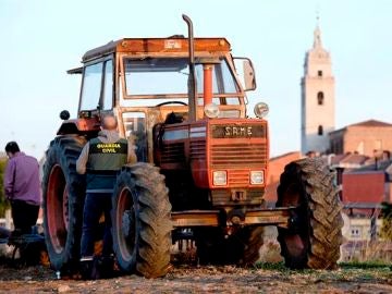 Investigan si la niña de 5 años arrollada por un tractor en Tordesillas viajaba en el vehículo