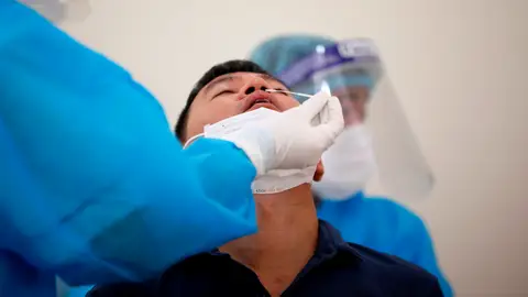 Sanidad notifica 42 fallecidos y más de 2.700 nuevos contagios por COVID-19 Sanidad notifica 42 fallecidos y más de 2.700 nuevos contagios por COVID-19