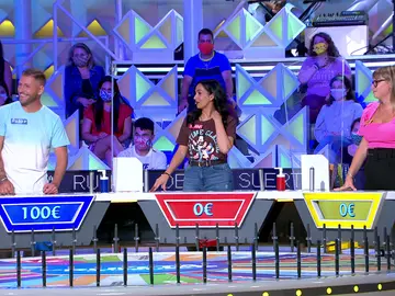 El chiste que enfada a una de las concursantes de ‘La ruleta de la suerte’ El chiste que enfada a una de las concursantes de ‘La ruleta de la suerte’