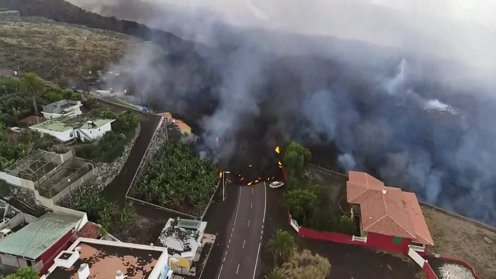 Los drones sobrevuelan el volcán de La Palma