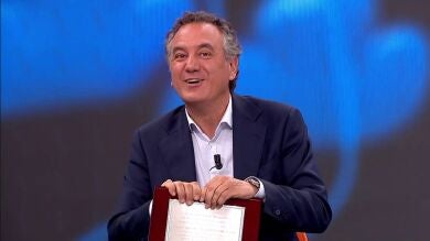 Roberto Brasero recibe un premio de la AEMET y se lo dedica a los afectados por el volcán de la isla de La Palma