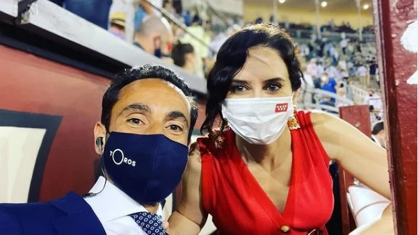 &iquest;Por qu&eacute; Instagram ha censurado una foto de Ayuso en Las Ventas?