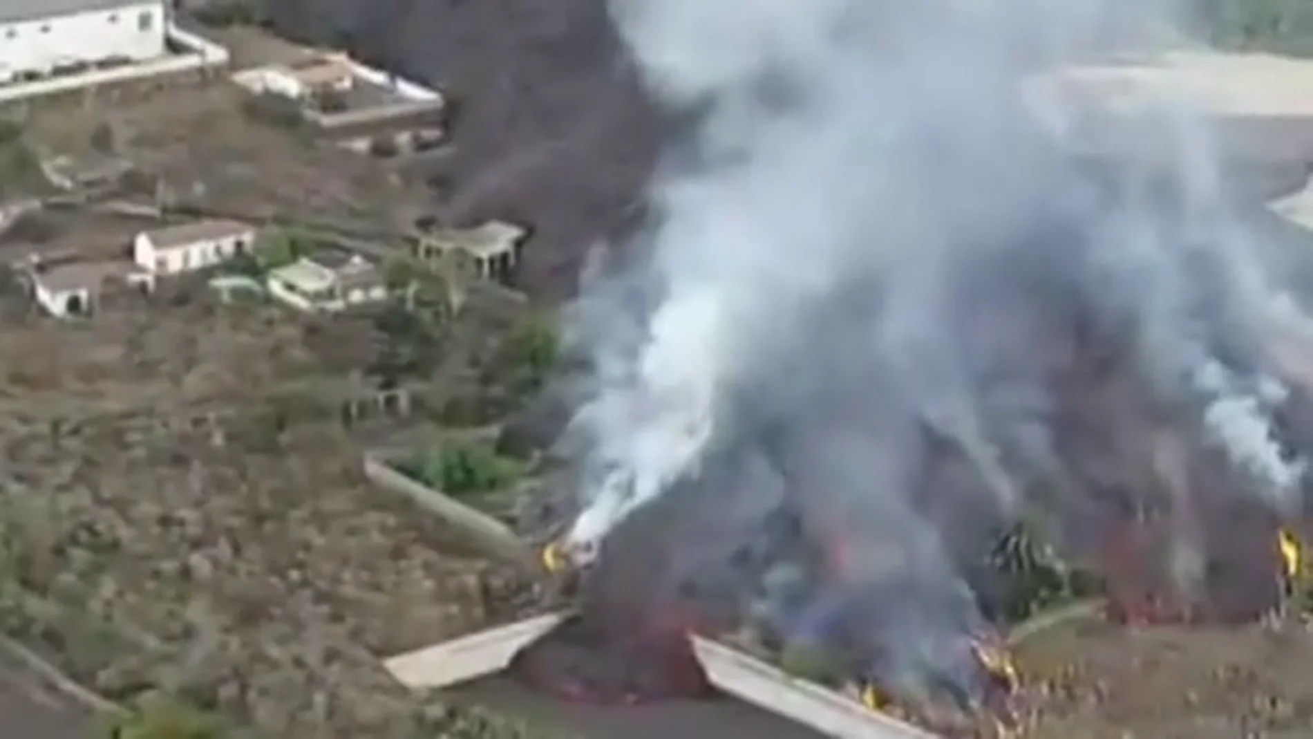 El avance de la nueva colada activa del volcán de La Palma, a vista de dron