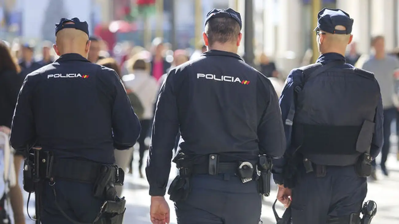 Detenida una joven de 16 años por agredir prsuntamente a dos mujeres transexuales Detenida una joven de 16 años por agredir prsuntamente a dos mujeres transexuales