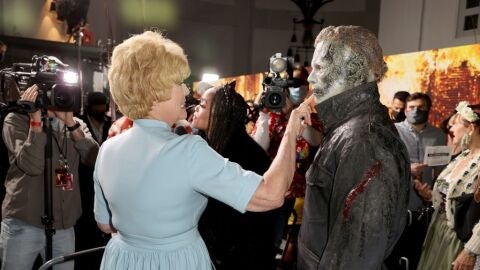 Jamie Lee Curtis disfrazada como su madre en 'Psicosis'
